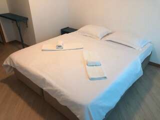 Гостиница Вилла Коронелло  Феодосия Большой двухместный номер с 1 кроватью или 2 отдельными кроватями-21