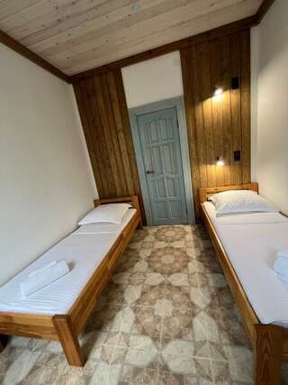 Гостиница Вилла Коронелло  Феодосия 3Х КОМНАТНЫЕ АПАРТАМЕНТЫ ( ДВЕ СПАЛЬНИ ПЛЮС ГОСТИНАЯ С КУХНЕЙ)-6