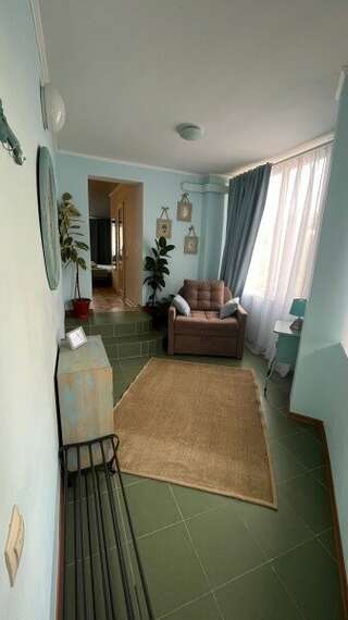 Гостиница Вилла Коронелло  Феодосия Семейный ( 1*2,0 сп + 2х местн.диван + кресло-кровать)-7