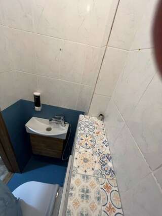 Гостиница Вилла Коронелло  Феодосия 3Х КОМНАТНЫЕ АПАРТАМЕНТЫ ( ДВЕ СПАЛЬНИ ПЛЮС ГОСТИНАЯ С КУХНЕЙ)-10